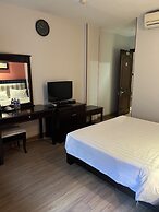 Cherry Central Hotel