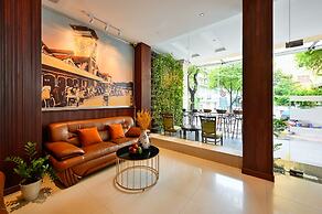 Cherry Central Hotel