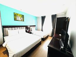 Cherry Central Hotel