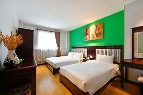 Cherry Central Hotel