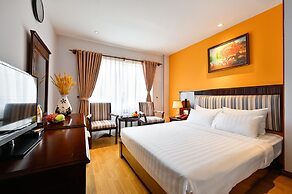 Cherry Central Hotel