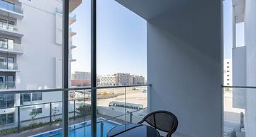 Executive 1 BR in Oasis - 2