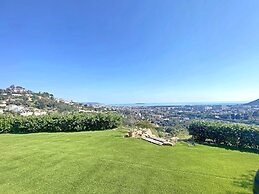 Villa vue mer Mandelieu by ESTATESCANNES