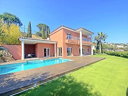 Villa vue mer Mandelieu by ESTATESCANNES