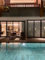 Villa de Time - The Capacious Luxury Pool Villa