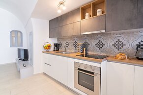 Saint George Cave House