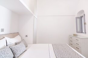 Saint George Cave House