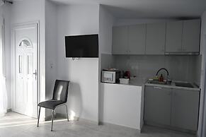 Doukas Aparthotel