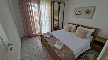 Doukas Aparthotel