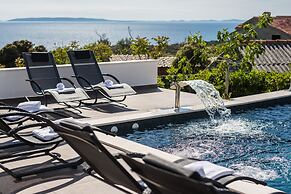 Villa Luna- Private Heated Pool