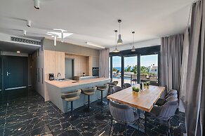 Villa Luna- Private Heated Pool