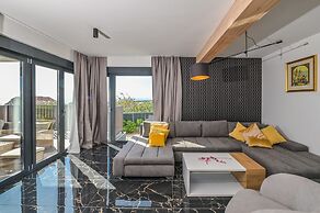 Villa Luna- Private Heated Pool