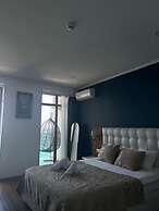 Fresh Wave Hotel