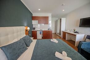 Fresh Wave Hotel