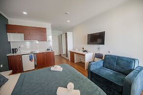 Fresh Wave Hotel