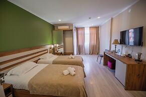 Fresh Wave Hotel