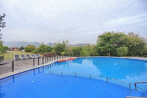 Palm Valley Resort By Skua World