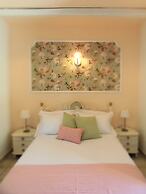 Garden Village Hotel