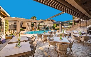 Garden Village Hotel