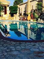 Garden Village Hotel