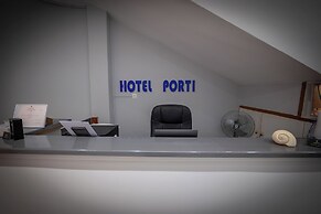 Hotel Porti
