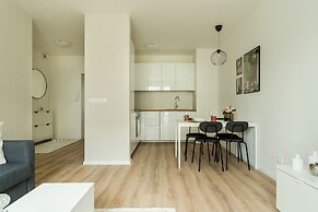 Urban & Green Apartments by Ambiente