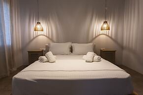 Alsea Seafront Apartments