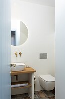 Alsea Seafront Apartments