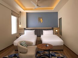 O by Tamara Coimbatore