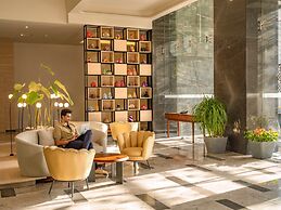 O by Tamara Coimbatore