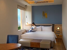 O by Tamara Coimbatore