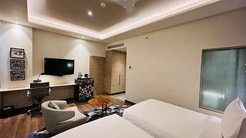 O by Tamara Coimbatore