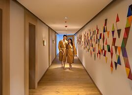 O by Tamara Coimbatore