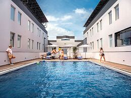 O by Tamara Coimbatore