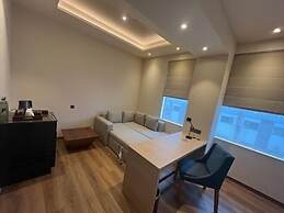 O by Tamara Coimbatore