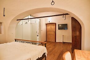 Hotel Pok Garni