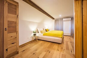 Hotel Pok Garni