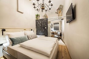 Hotel Pok Garni