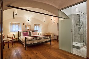 Hotel Pok Garni