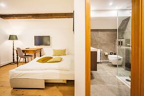 Hotel Pok Garni
