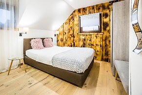 Hotel Pok Garni