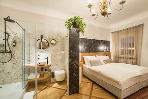 Hotel Pok Garni