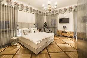 Hotel Pok Garni