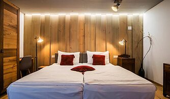 Hotel Pok Garni