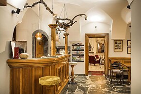 Hotel Pok Garni