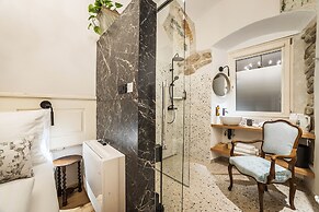 Hotel Pok Garni