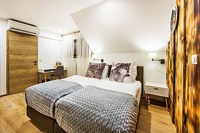 Hotel Pok Garni