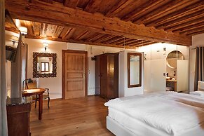 Hotel Pok Garni