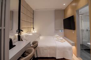 Contessa Bianca Luxury Suites