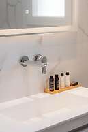 Contessa Bianca Luxury Suites